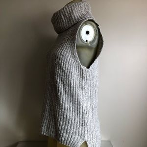 Sleeveless Turtle Neck Sweater